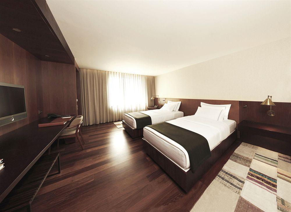 Square Nine Hotel Belgrade Extérieur photo
