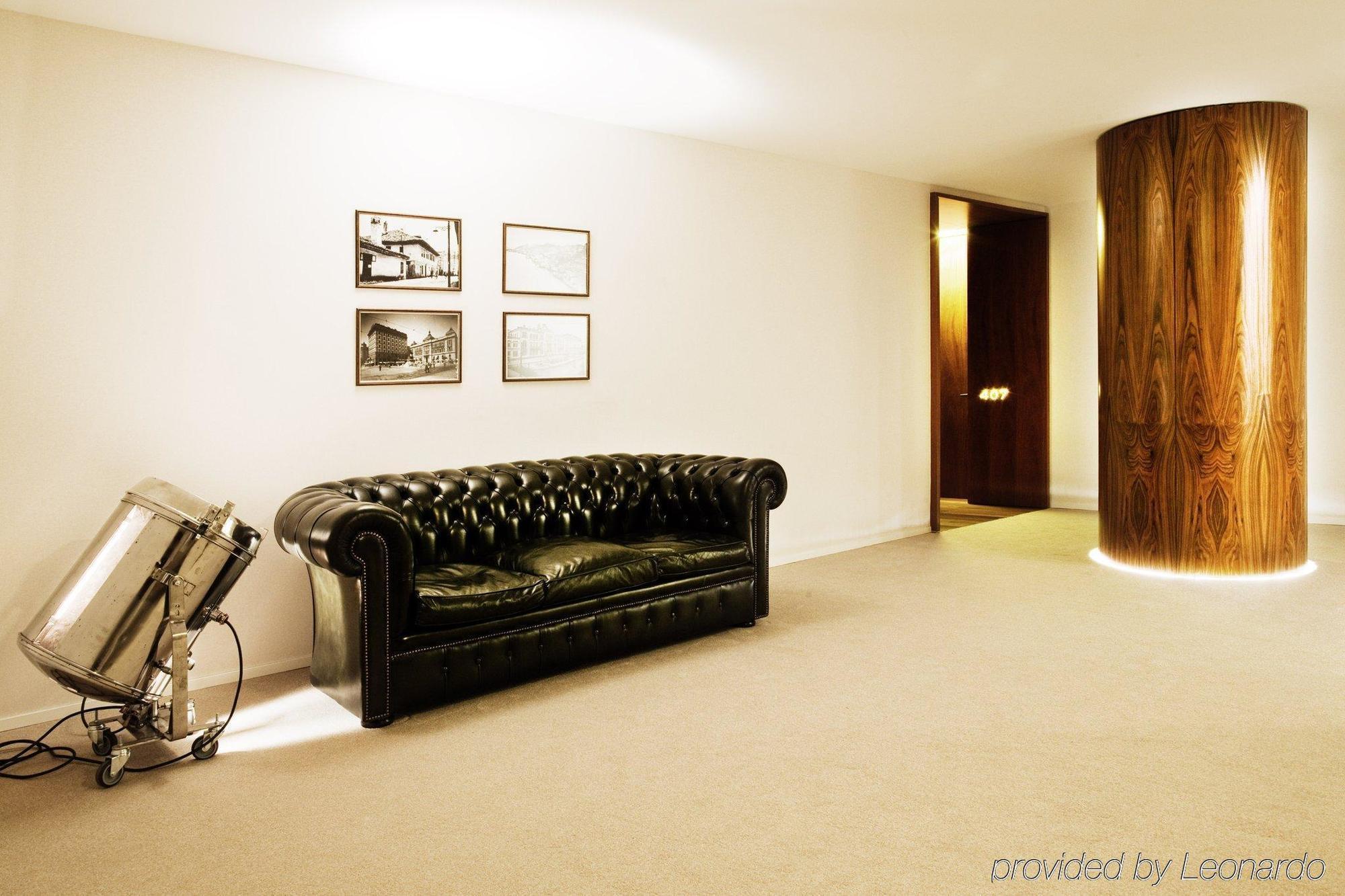 Square Nine Hotel Belgrade Extérieur photo