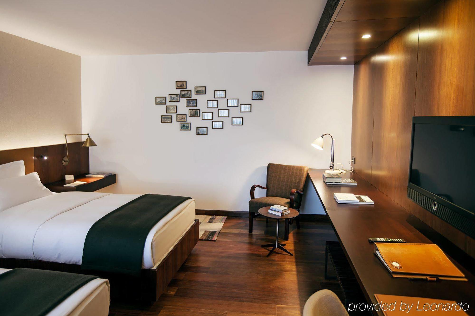 Square Nine Hotel Belgrade Extérieur photo