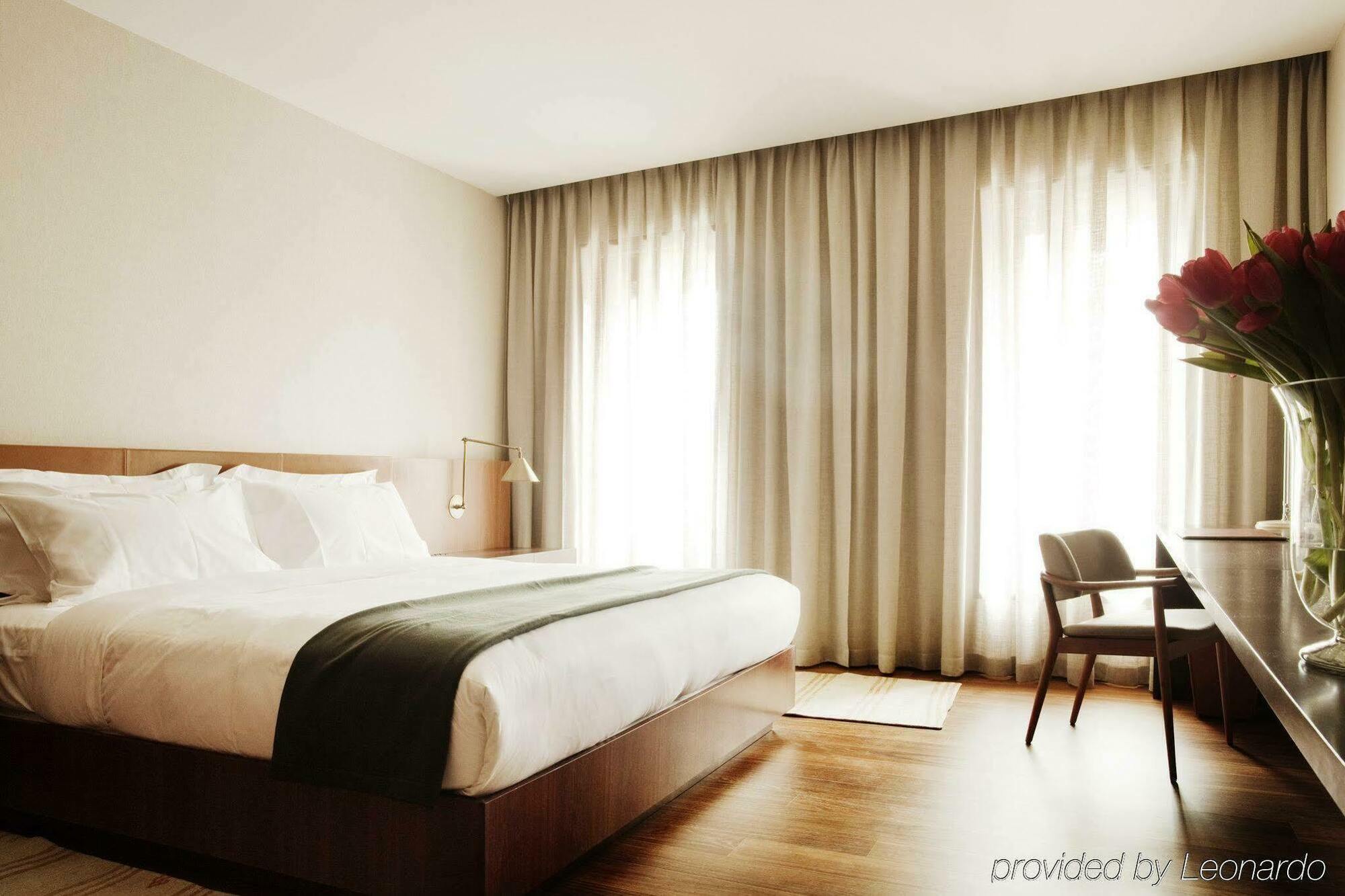 Square Nine Hotel Belgrade Extérieur photo